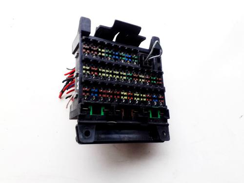 Used Fuse box Fuse box OPEL OMEGA B (V94) 2.2 16V (F69, M69, P69) (144 hp) 33525445 33525445