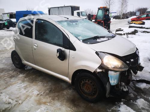 Brugte TOYOTA AYGO (_B1_) 1.0 (KGB10_, KGB10R) (68 hp) 4444377