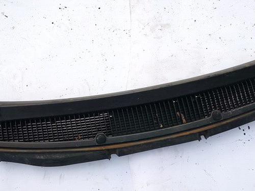Griglia sotto parabrezza Griglia sotto parabrezza CHRYSLER VOYAGER / GRAND VOYAGER III (GS_, NS_) 2.5 TD (116 hp) 35573143 35573143