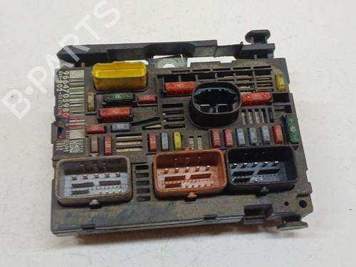 Used Fuse box Fuse box CITROËN C5 III (RD_) 1.6 HDi 110 (RD9HZC) (109 hp) 39967837 39967837