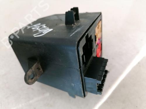 Used Fuse box Fuse box AUDI TT (8N3) 1.8 T (180 hp) 33089915 33089915