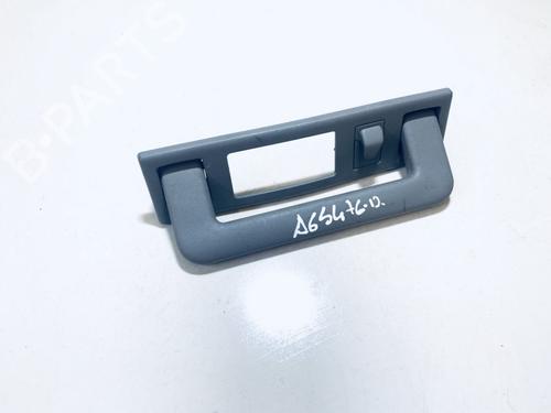 Håndtag i tag Håndtag i tag AUDI 80 B4 Saloon (8C2) 2.0 (90 hp) 35596579 35596579