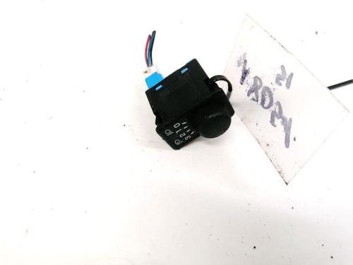 Used Switch Switch NISSAN PRIMERA Hatchback (P12) 1.9 dCi (120 hp) 35428343 35428343