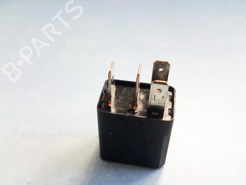 Electronic sensor OPEL ZAFIRA A MPV (T98) 2.0 DTI 16V (F75) | BP33105106M84 - Image 2