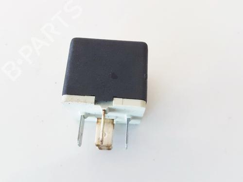 Used Electronic sensor Electronic sensor OPEL ZAFIRA A MPV (T98) 2.0 DTI 16V (F75) (101 hp) 33065068 33065068