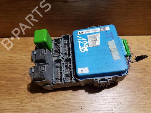 Used Fuse box Fuse box HONDA ACCORD VI (CK, CG, CH, CF, CL) 3.0 Vtec (CK1, CG1) (200 hp) 33481897 33481897