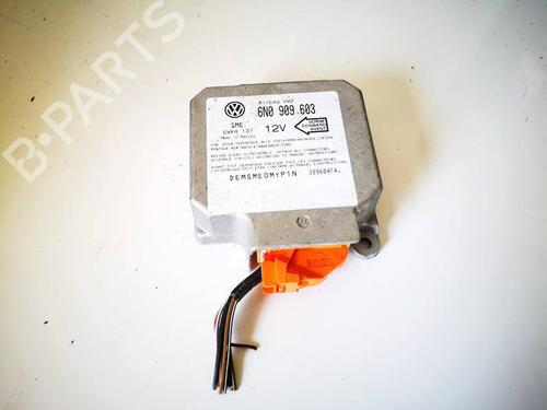 Used ECU airbags ECU airbags VW PASSAT B3/B4 Variant (3A5, 35I) 1.6 (101 hp) 32566377 32566377