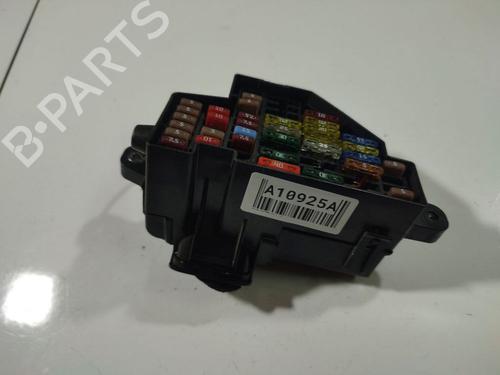 Used Fuse box Fuse box 38576316 38576316
