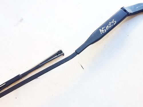 Used Front windshield wiper arm Front windshield wiper arm AUDI 80 B3 Saloon (893, 894, 8A2) 1.8 S (90 hp) 33525885 33525885