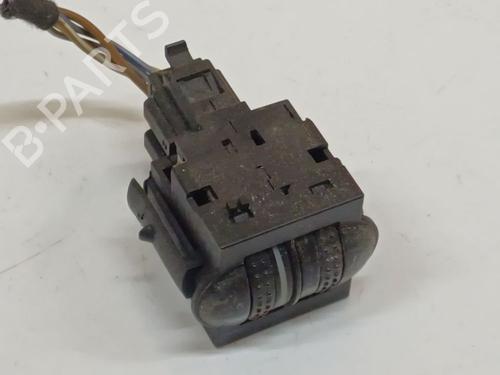 switch-vw-passat-b5-variant-3b5-1997-1998-1999-2000-2001-34769645 main image