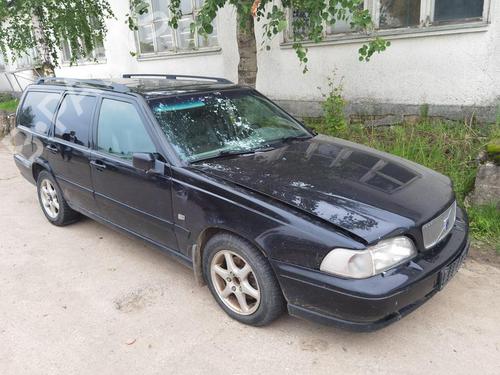 Brugte VOLVO V70 I (875, 876) 2.5 TDI (140 hp) 4470916