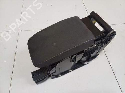 Used Armrest / Center console Armrest / Center console VW GOLF V (1K1) 1.6 (102 hp) 34905218 34905218