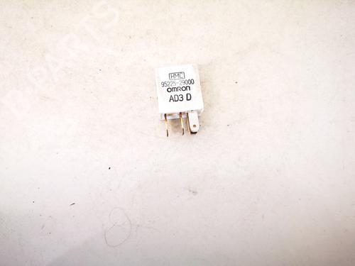 Used Electronic sensor Electronic sensor KIA CARENS I MPV (FC, FJ) 2.0 CRDi (113 hp) 33079445 33079445