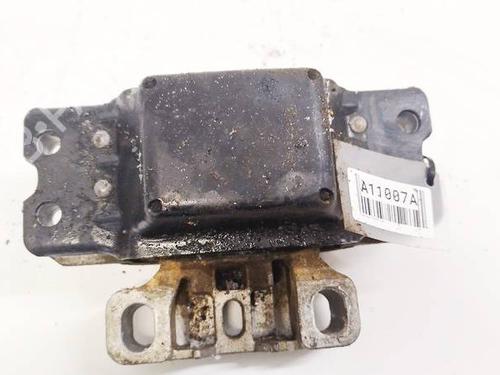 Used Engine mount Engine mount VW PASSAT B6 (3C2) 1.9 TDI (105 hp) 32534591 32534591
