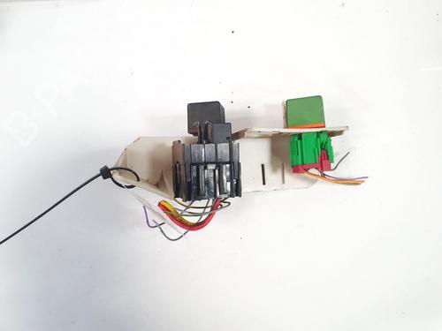 Used Fuse box Fuse box CITROËN XSARA Break (N2) 2.0 HDI 90 (90 hp) 32896379 32896379