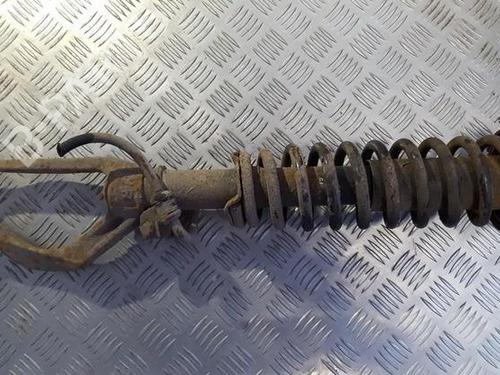 right-front-shock-absorber-honda-civic-vi-hatchback-ej-ek-1995-1996-1997-1998-1999-2000-2001-35669801 main image
