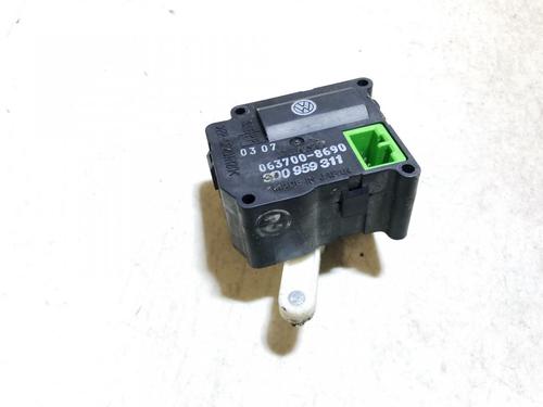 Used Electronic module Electronic module VW PHAETON (3D1, 3D2, 3D3, 3D4, 3D6, 3D7, 3D8, 3D9) 3.0 V6 TDI 4motion (233 hp) 33102153 33102153