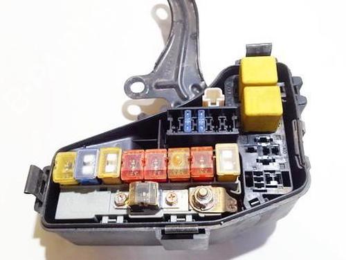 Used Fuse box Fuse box VOLVO 850 (854) 2.5 TDI (140 hp) 33520833 33520833