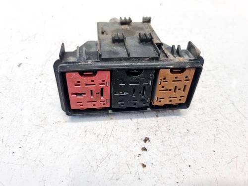Used Fuse box OPEL INSIGNIA A (G09) 2.0 CDTI (68) (160 hp) 32583740
