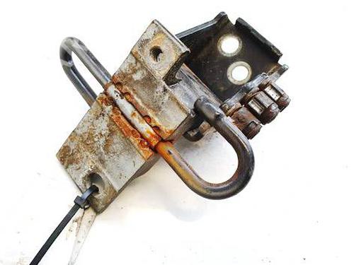 hingedoor-check-strap-audi-a4-b5-8d2-1994-1995-1996-1997-1998-1999-2000-2001-32539856 main image