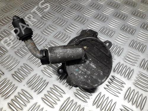 Used Vacuum pump Vacuum pump MERCEDES-BENZ C-CLASS (W202) C 220 CDI (202.133) (125 hp) 35704949 35704949