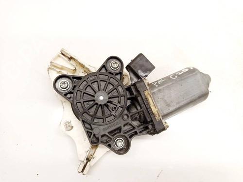 Vindusheismotor venstre foran Vindusheismotor venstre foran MERCEDES-BENZ C-CLASS (W203) C 220 CDI (203.006, 203.008) (143 hp) 37512832 37512832