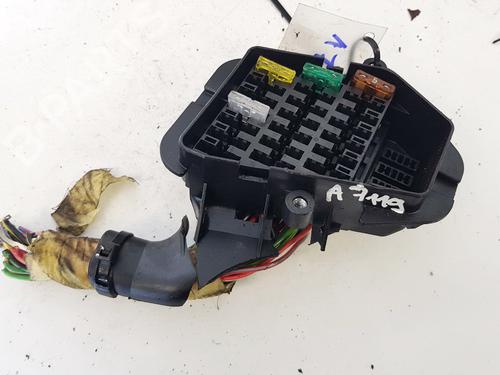 Used Fuse box Fuse box AUDI A6 C4 (4A2) 1.8 (125 hp) 32878812 32878812