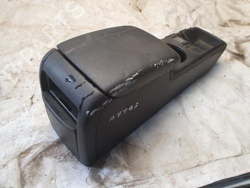 Used Armrest / Center console Armrest / Center console 35490445 35490445
