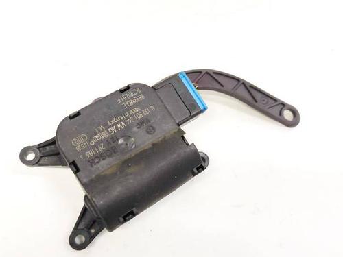 electronic-module-vw-passat-b6-3c2-2005-2006-2007-2008-2009-2010-2011-32931041 main image