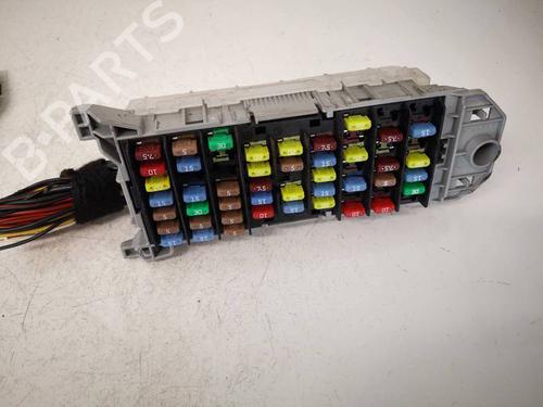 Used Fuse box Fuse box 36851600 36851600