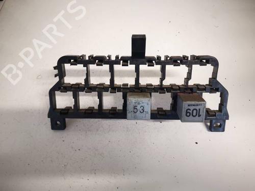 fuse-box-vw-bora-i-1j2-1998-1999-2000-2001-2002-2003-2004-2005-2006-2007-2008-2009-2010-2011-2012-2013-32549552 main image