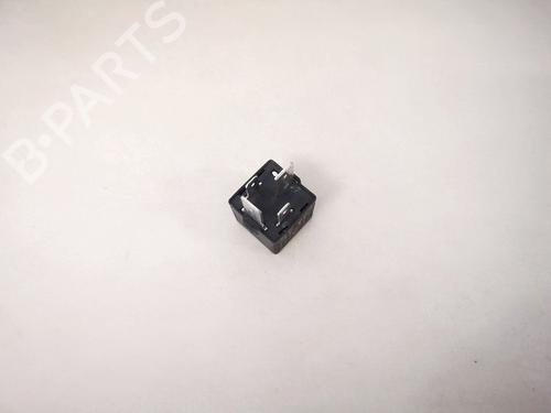 Electronic sensor VW CRAFTER 30-35 Bus (2E_) 2.5 TDI | BP32882837M84 - Image 2
