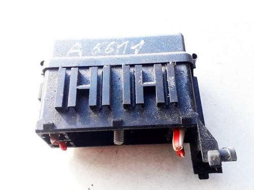 Used Fuse box Fuse box FIAT PUNTO (176_) 60 1.2 (176AP, 176AR, 176AQ, 176BB) (60 hp) 33528869 33528869