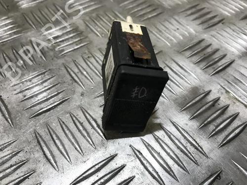 switch-audi-80-b4-saloon-8c2-1991-1992-1993-1994-1995-35676772 main image