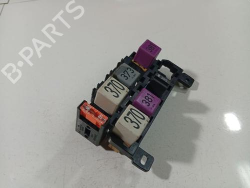 Used Fuse box Fuse box 38975204 38975204