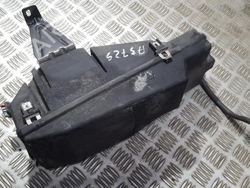 Used Fuse box Fuse box VOLVO S80 I (184) 2.9 (200 hp) 33500183 33500183