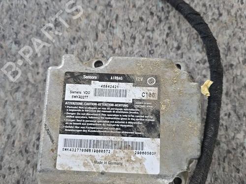 Used ECU airbags ECU airbags ALFA ROMEO 147 (937_) 1.9 JTDM (937.AXD1A, 937.AXV1A, 937.BXB1A) (115 hp) 33862225 33862225