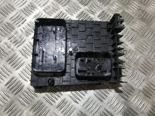 Used Fuse box Fuse box VW GOLF IV (1J1) 1.9 TDI (90 hp) 33499460 33499460