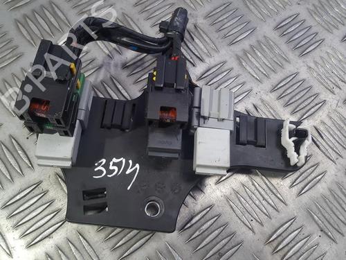 fuse-box-opel-astra-h-a04-2004-2005-2006-2007-2008-2009-2010-2011-2012-2013-2014-33492987 main image