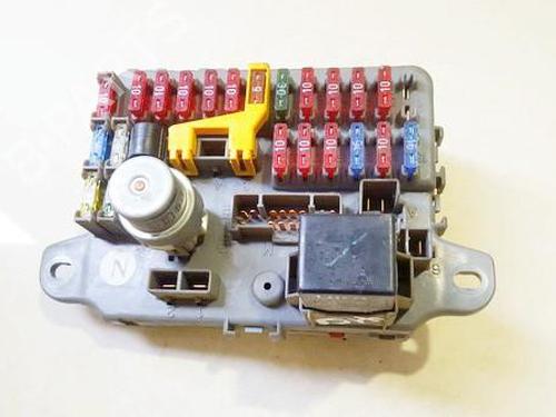 Used Fuse box Fuse box ROVER 200 II Hatchback (RF) 214 i (75 hp) 33509039 33509039