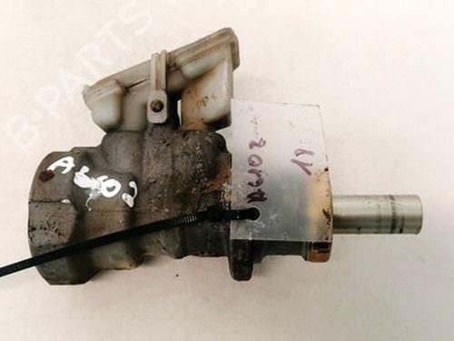 Used Brake master cylinder Brake master cylinder FORD FOCUS I (DAW, DBW) 1.8 DI / TDDi (75 hp) 35615554 35615554