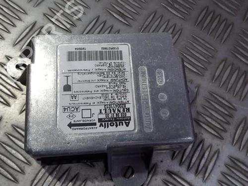 ecu-airbags-renault-scenic-ii-jm01_-2003-2004-2005-2006-2007-2008-2009-2010-33494710 main image