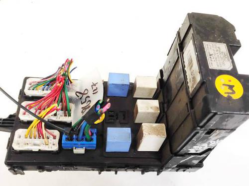 Used Fuse box Fuse box HYUNDAI SANTA FÉ I (SM) 2.4 16V (136 hp) 32928894 32928894