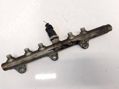 Rail D'Injecteurs Rail D'Injecteurs FIAT STILO (192_) 1.9 JTD (192_XE1A) (115 hp) 36547353 36547353