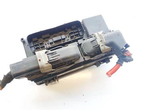 Used Fuse box Fuse box OPEL CORSA D (S07) 1.2 (L08, L68) (80 hp) 33158670 33158670