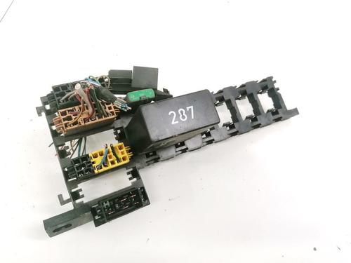 Used Fuse box Fuse box AUDI 80 B4 Saloon (8C2) 1.6 E (101 hp) 32892366 32892366