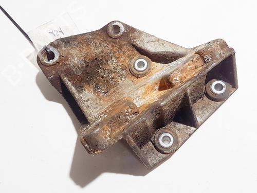 Used Support Support RENAULT RAPID Box Body/MPV (F40_, G40_) 1.9 D (F40R) (54 hp) 33061365 33061365