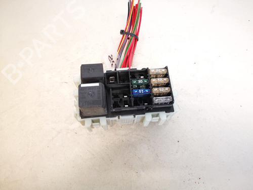 fuse-box-volvo-v70-iii-135-2007-2008-2009-2010-2011-2012-2013-2014-2015-2016-32914313 main image