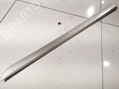 rubber-door-seal-opel-astra-h-a04-2004-2005-2006-2007-2008-2009-2010-2011-2012-2013-2014-34794466 main image