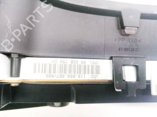 Instrument cluster AUDI A6 C6 (4F2) 2.4 | BP35350415C47 - Image 2
